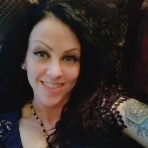 Meet your Posher, Cassandra